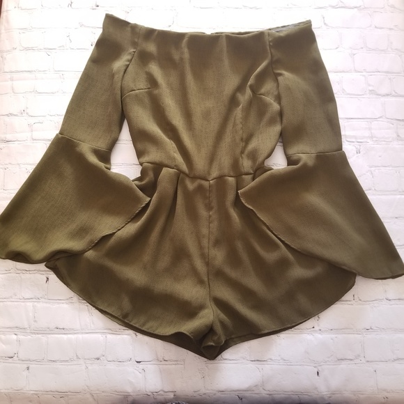 essue Other - Essue Off the Shoulder Romper Size S